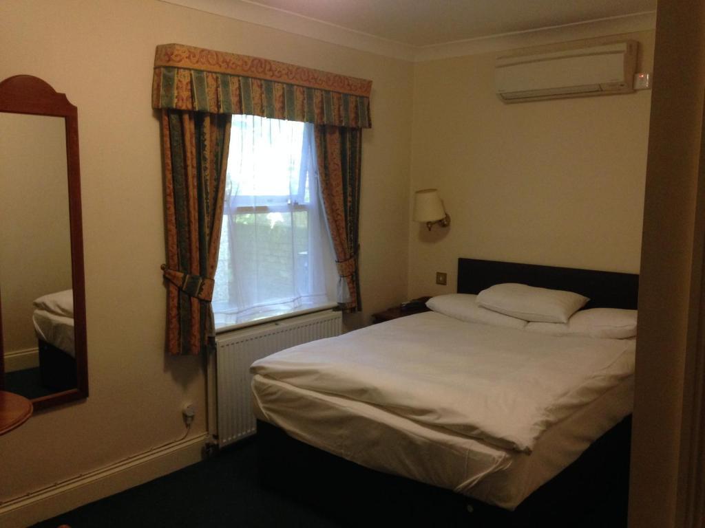 Abbey Lodge Hotel 하이위컴 객실 사진